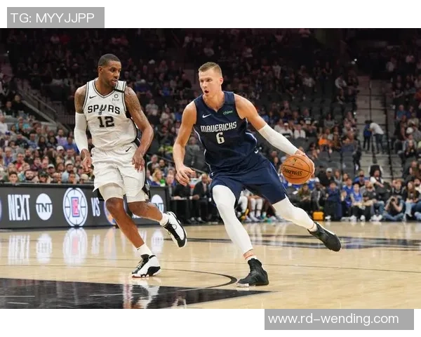 2019年3月马刺与独行侠精彩对决录像回顾与分析